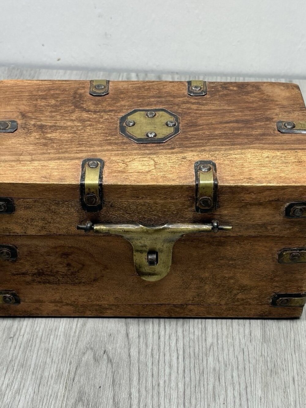 Vintage Small Wooden Trinket Keepsake Jewelry Treasure Chest Box 8" x 4.5"x 4.5"